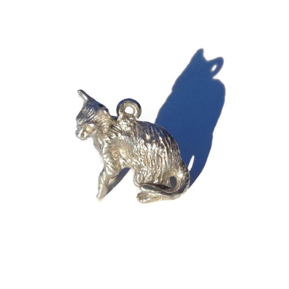 Hand Carved 925 Sterling Silver Cat Pendant, Handcrafted Cat Lovers Collectable - Picture 3 of 6